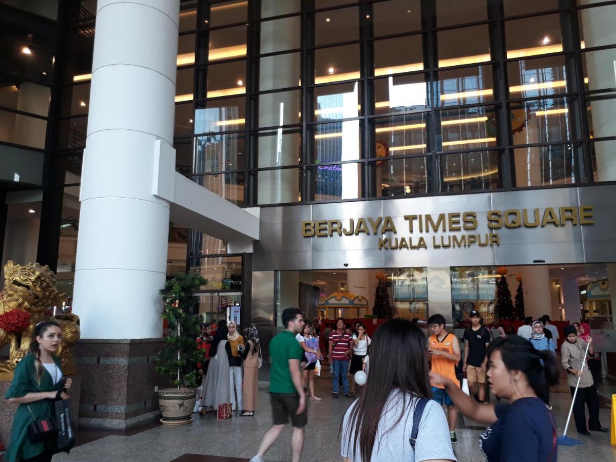 Raymond Suites At Berjaya Times Square Куала-Лумпур Экстерьер фото