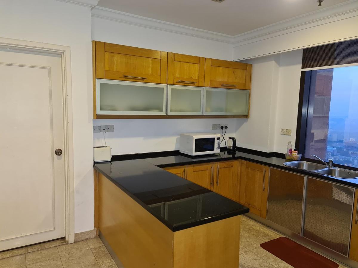 Raymond Suites At Berjaya Times Square Куала-Лумпур Экстерьер фото
