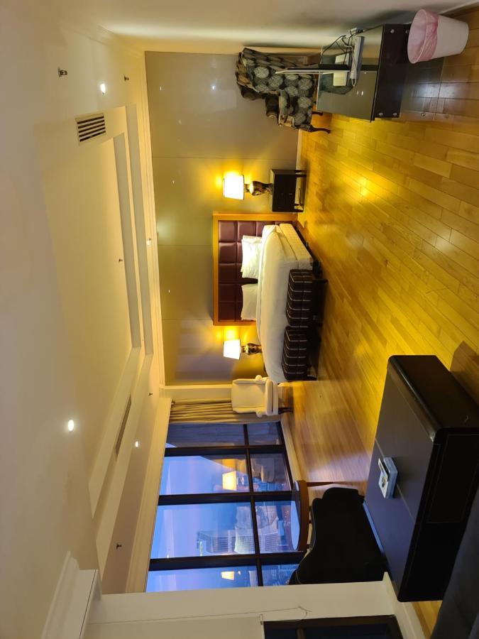 Raymond Suites At Berjaya Times Square Куала-Лумпур Экстерьер фото